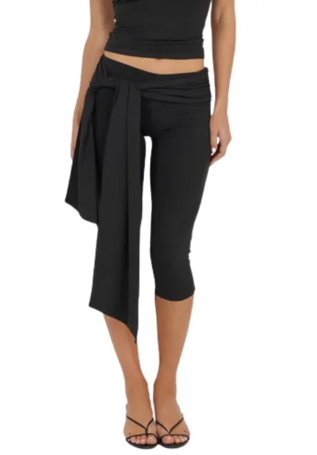 Elvira Capri Black